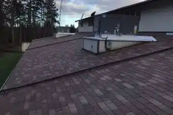 Reputable Puyallup roof contractors in WA near 98372