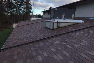 Expert Edgewood roof installer in WA near 98372